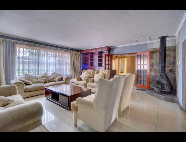 5 BEDROOM HOUSE FOR SALE IN FLORIDA